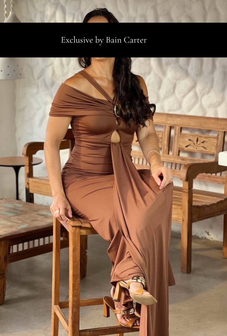 Mature escort in Benidorm in an elegant dress